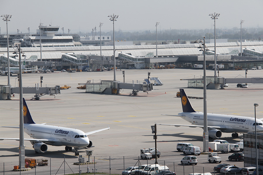 德国汉莎飞行员罢工致慕尼黑机场大量航班被取