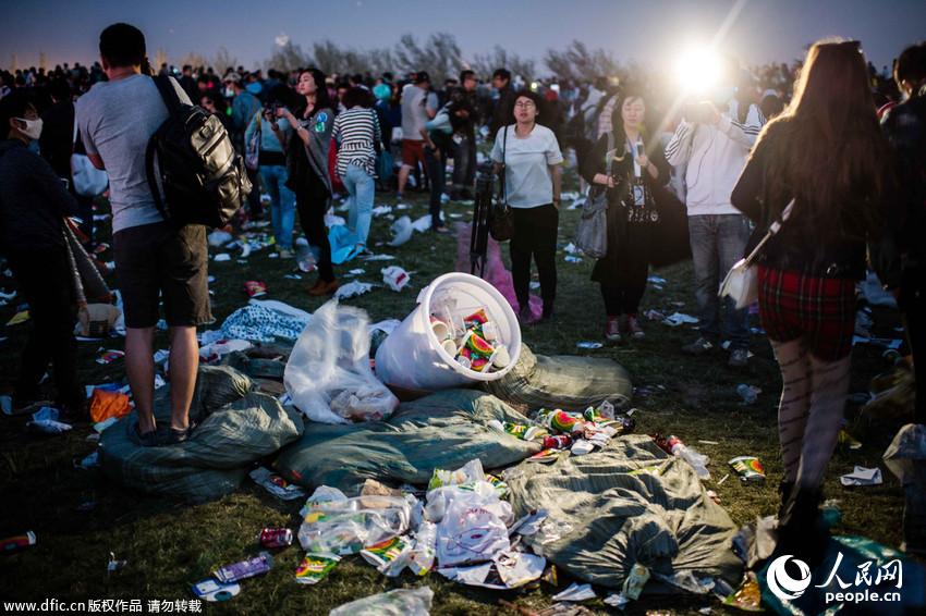ͼΪ���ֽ��ֳ�һƬ�ǽ塣ͼƬ����������ʱ��-����IC