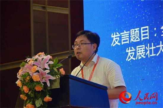 工業和信息化部節能司處長郭庭政：全面推行綠色制造，發展壯大綠色制造產業。人民網初梓瑞攝