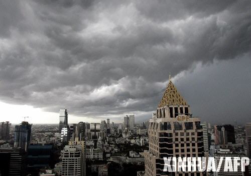 曼谷雨