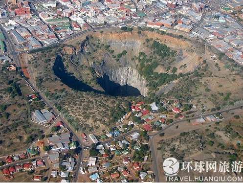 组图:实拍!南非金伯利钻石矿坑